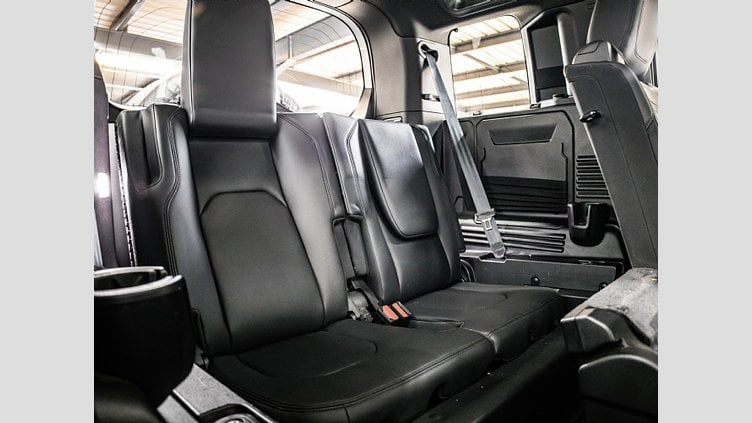 2024 Approved Land Rover Defender 110 Hakuba Silver 4x4 110 D300 SE X-Dynamic (221KW)