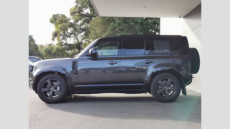 2023 認定中古車 Land Rover Defender 110 カルパチアングレイ D300 AWD（AT） X-DYNAMIC HSE