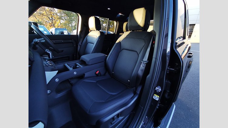 2023 認定中古車 Land Rover Defender 110 カルパチアングレイ D300 AWD（AT） X-DYNAMIC SE
