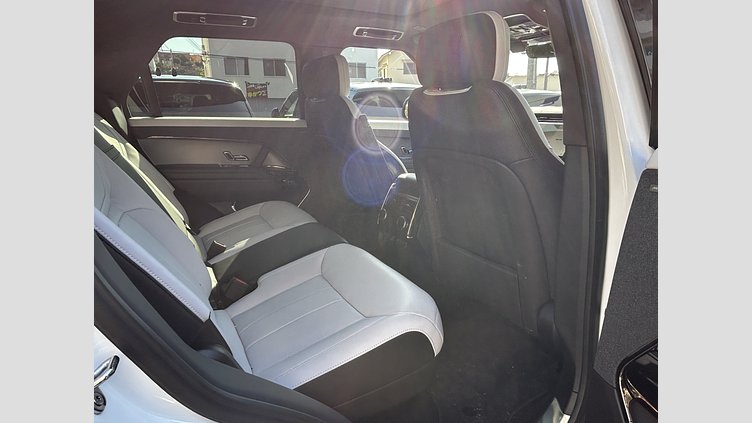 2025 認定中古車 Land Rover Range Rover Sport フジホワイト D300マイルドハイブリッド スタンダードホイールベース Dynamic SE