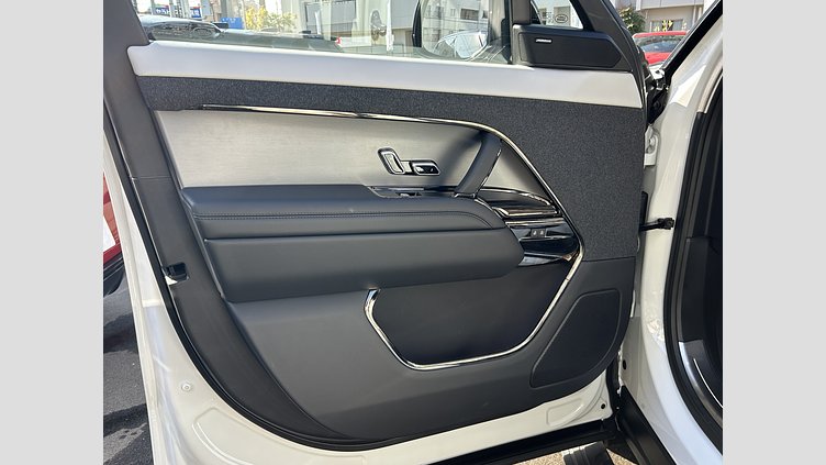 2025 認定中古車 Land Rover Range Rover Sport フジホワイト D300マイルドハイブリッド スタンダードホイールベース Dynamic SE