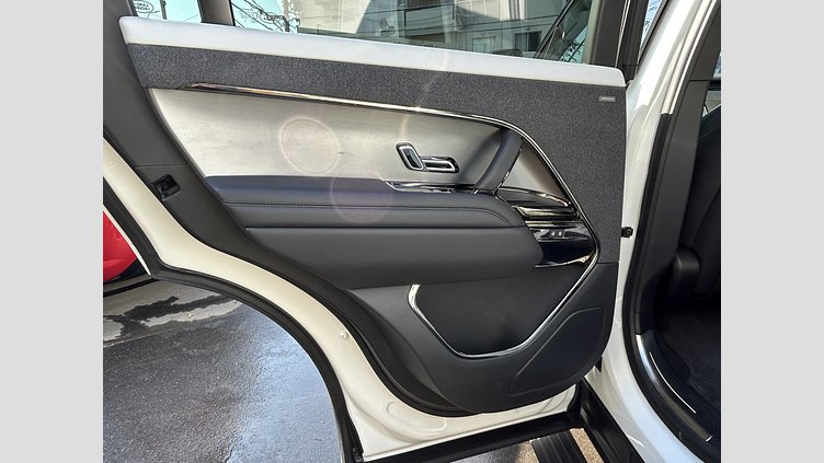 2025 認定中古車 Land Rover Range Rover Sport フジホワイト D300マイルドハイブリッド スタンダードホイールベース Dynamic SE