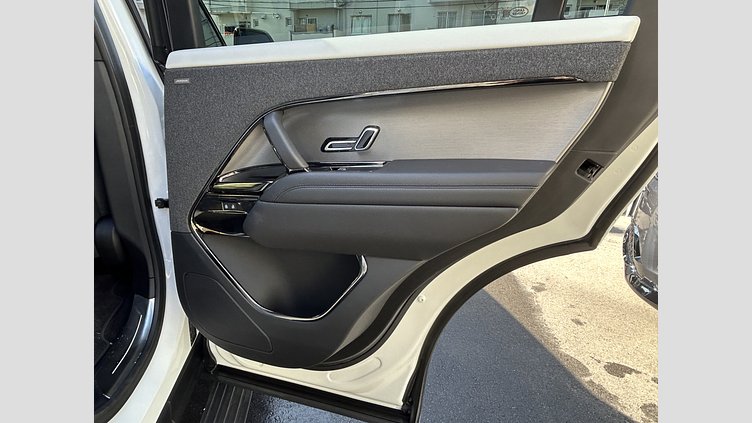 2025 認定中古車 Land Rover Range Rover Sport フジホワイト D300マイルドハイブリッド スタンダードホイールベース Dynamic SE