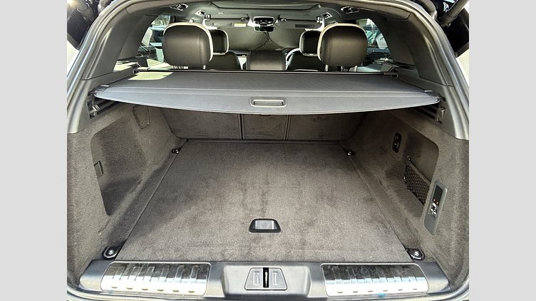 2025 認定中古車 Land Rover Range Rover Sport フジホワイト D300マイルドハイブリッド スタンダードホイールベース Dynamic SE