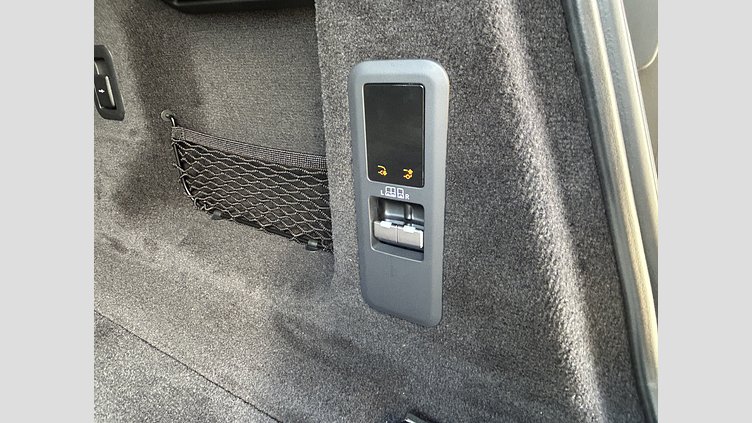 2025 認定中古車 Land Rover Range Rover Sport フジホワイト D300マイルドハイブリッド スタンダードホイールベース Dynamic SE