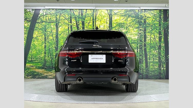 2018 認定中古車 Jaguar XF Narvik Black 2.0PET スポーツブレイク