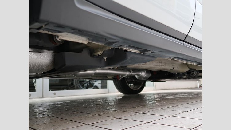 2015 認定中古車 Land Rover Range Rover Evoque Yulong White 2.0 litre Si4 Petrol ＨＳＥダイナミック