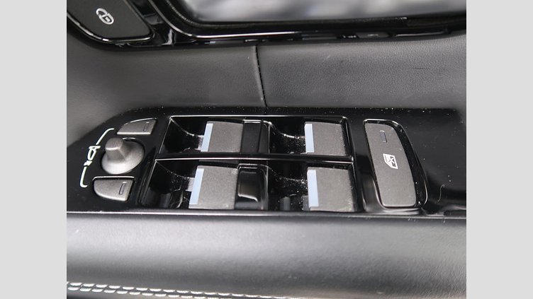 2015 認定中古車 Land Rover Range Rover Evoque Yulong White 2.0 litre Si4 Petrol ＨＳＥダイナミック