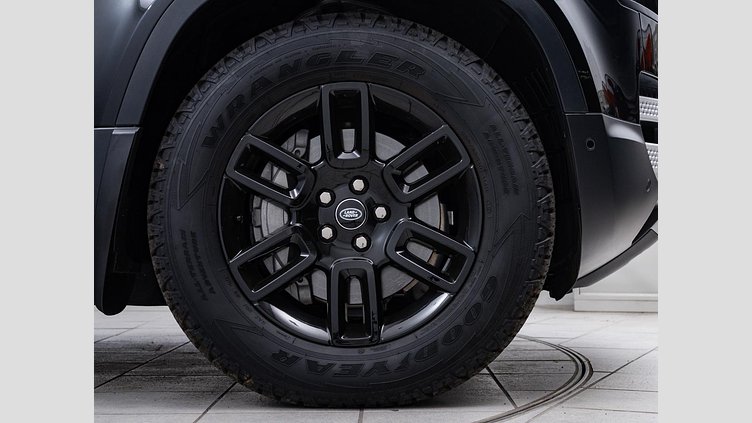 2023 認定中古車 Land Rover Defender 110 サントリーニブラック D300 AWD（AT） S