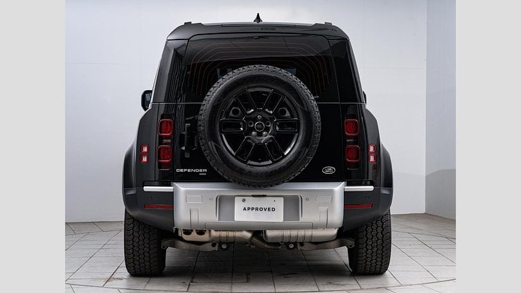 2023 認定中古車 Land Rover Defender 110 サントリーニブラック D300 AWD（AT） S