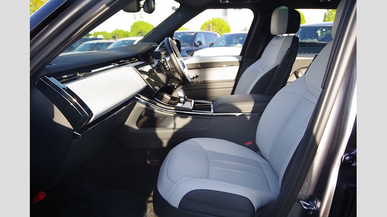 2024 認定中古車 Land Rover Range Rover Sport アイガーグレイ D300マイルドハイブリッド スタンダードホイールベース Dynamic HSE