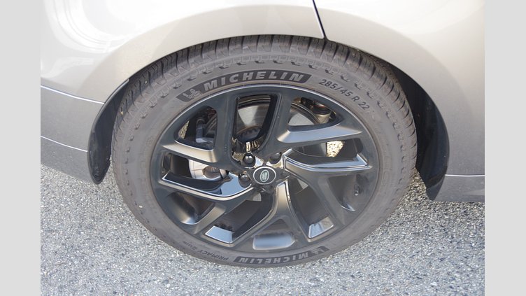 2024 認定中古車 Land Rover Range Rover Sport アイガーグレイ D300マイルドハイブリッド スタンダードホイールベース Dynamic HSE