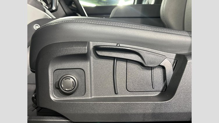 2023 認定中古車 Land Rover Defender 110 Carpathian Grey 4WD S