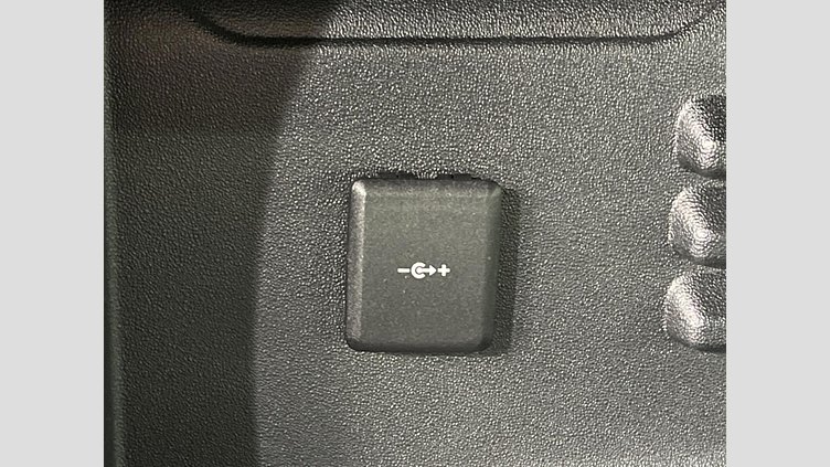 2023 認定中古車 Land Rover Defender 110 Carpathian Grey 4WD S