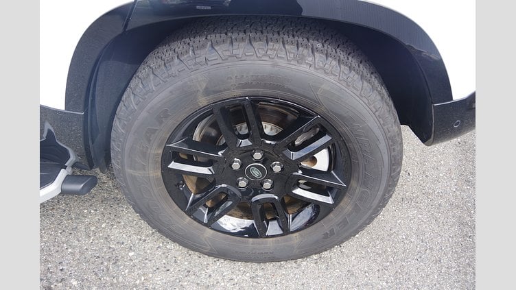 2023 認定中古車 Land Rover Defender 110 フジホワイト D300 AWD（AT） X-DYNAMIC SE