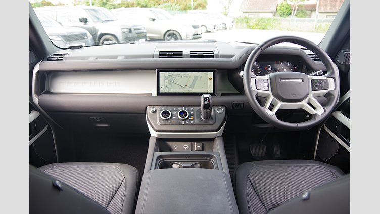 2023 認定中古車 Land Rover Defender 110 フジホワイト D300 AWD（AT） X-DYNAMIC SE