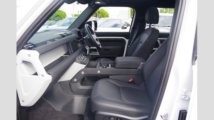 2023 認定中古車 Land Rover Defender 110 フジホワイト D300 AWD（AT） X-DYNAMIC SE