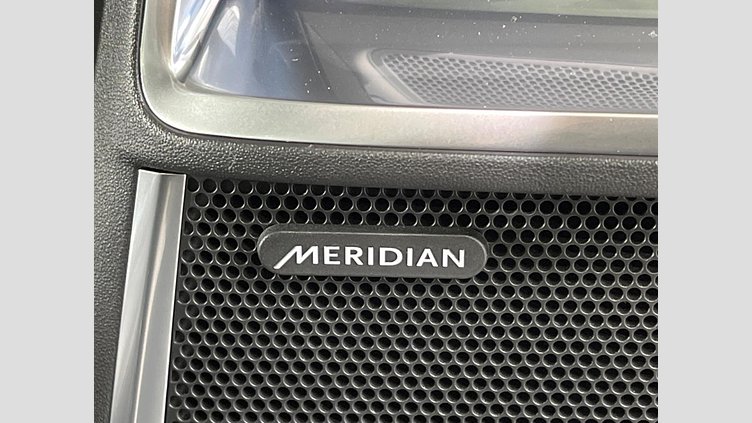 2023 認定中古車 Jaguar E-Pace Santorini Black 4WD R-DYNAMIC HSE