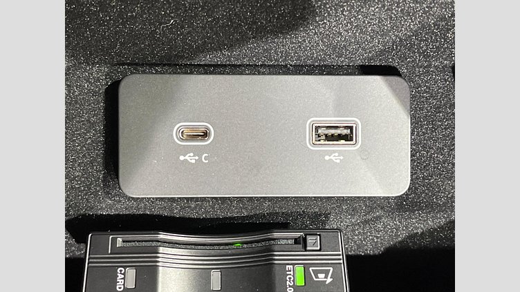 2023 認定中古車 Jaguar E-Pace Santorini Black 4WD R-DYNAMIC HSE