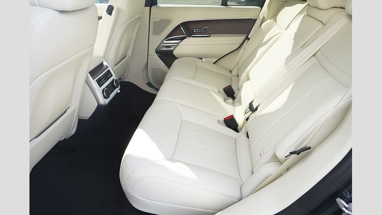 2024 認定中古車 Land Rover Range Rover カルパチアングレイ P530 AWD（AT） スタンダードホイールベース HSE