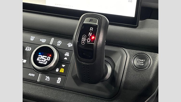 2024 認定中古車 Land Rover Defender 110 Carpathian Grey ４WD XーダイナミックHSE