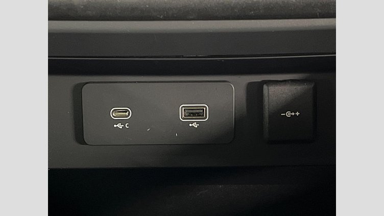 2024 認定中古車 Land Rover Defender 110 Carpathian Grey ４WD XーダイナミックHSE