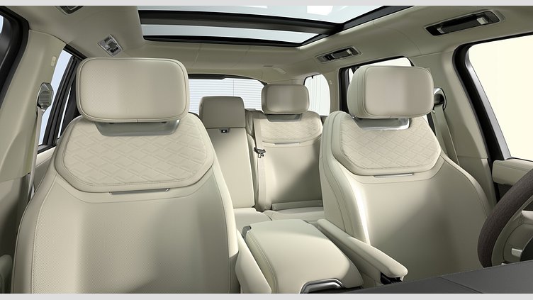 2025 Ny Land Rover Range Rover Ionian Silver - blank finish P550e AWD AUTO PHEV Standard hjulbas SV