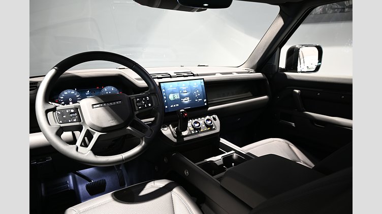 2025 Ny Land Rover Defender 110 Carpathian Grey AWD D300 X-Dynamic SE