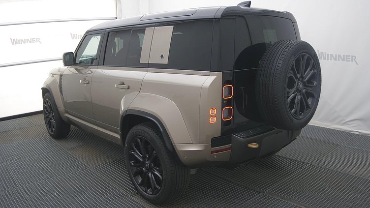 2025 Новий Land Rover Defender 110 Petra Copper 4WD OCTA