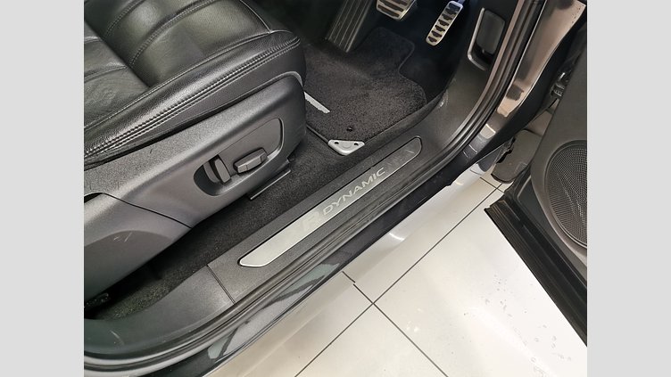 2019 認定中古車 Land Rover Range Rover Evoque カルパチアングレー D180 R-DYNAMIC S