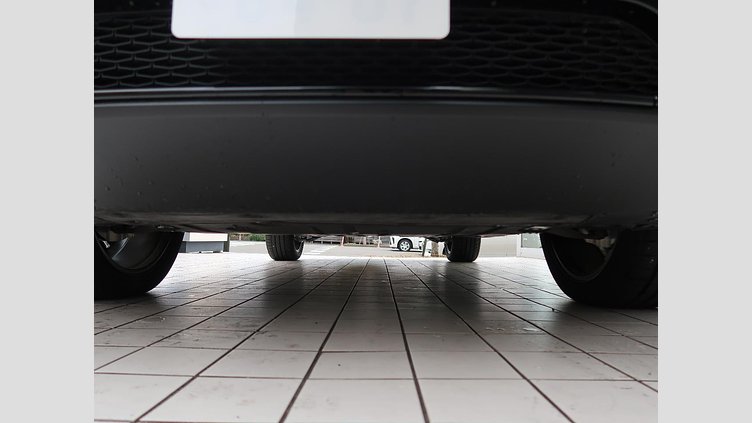 2023 認定中古車 Jaguar E-Pace サントリーニブラック P250 AWD（オートマチック） R-DYNAMIC SE