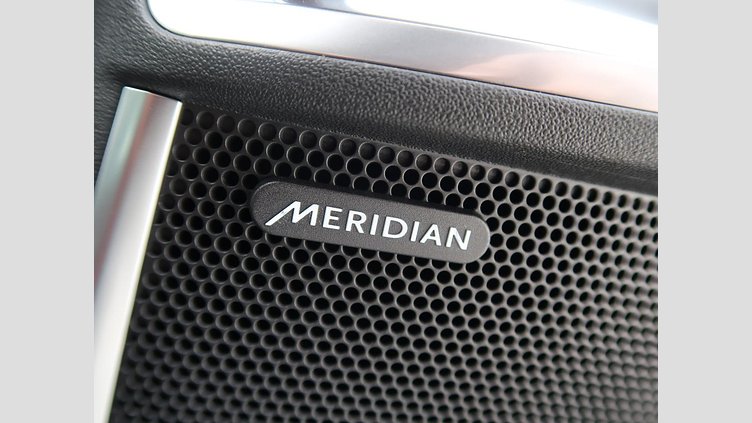 2023 認定中古車 Jaguar E-Pace サントリーニブラック P250 AWD（オートマチック） R-DYNAMIC SE