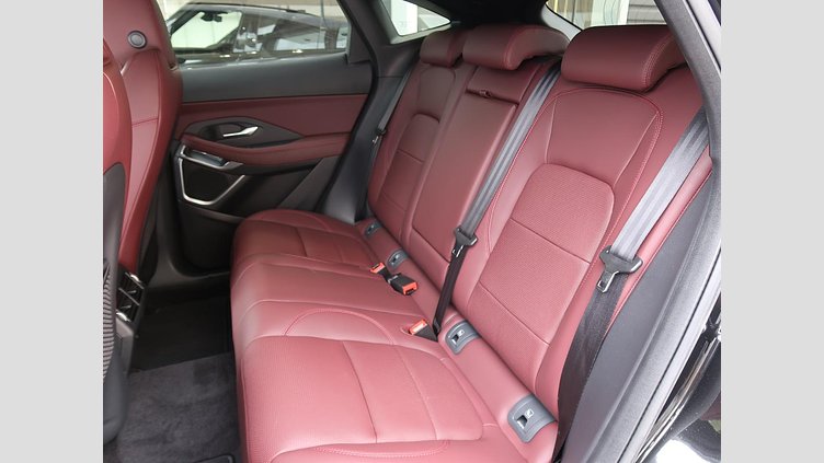 2023 認定中古車 Jaguar E-Pace サントリーニブラック P250 AWD（オートマチック） R-DYNAMIC SE