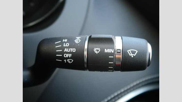 2016 認定中古車 Jaguar XE Bluefire Blue ディーゼル R‐スポーツ