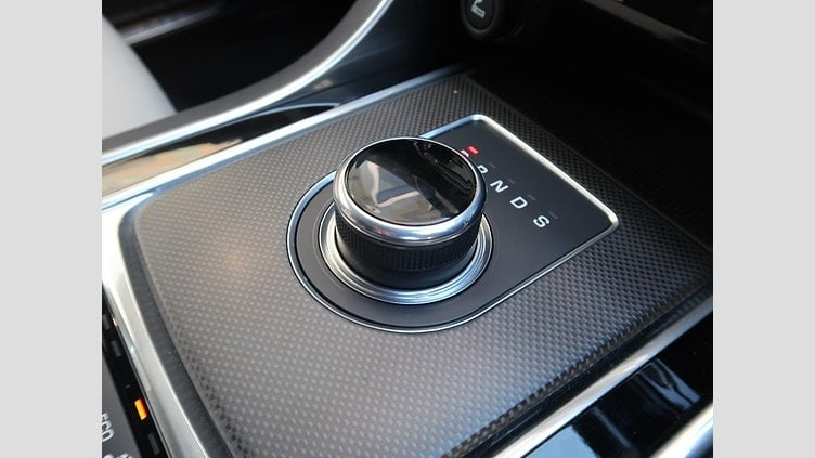 2016 認定中古車 Jaguar XE Bluefire Blue ディーゼル R‐スポーツ