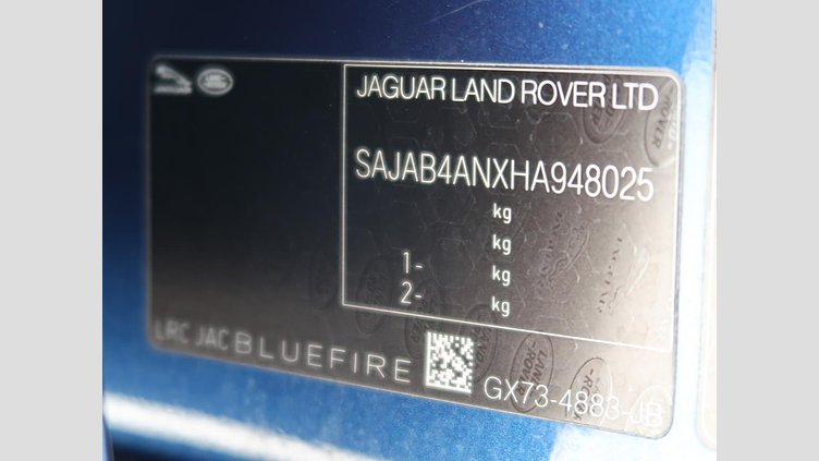 2016 認定中古車 Jaguar XE Bluefire Blue ディーゼル R‐スポーツ