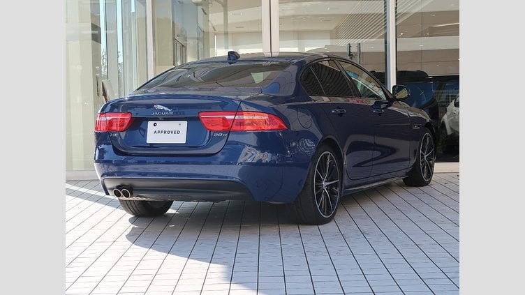 2016 認定中古車 Jaguar XE Bluefire Blue ディーゼル R‐スポーツ