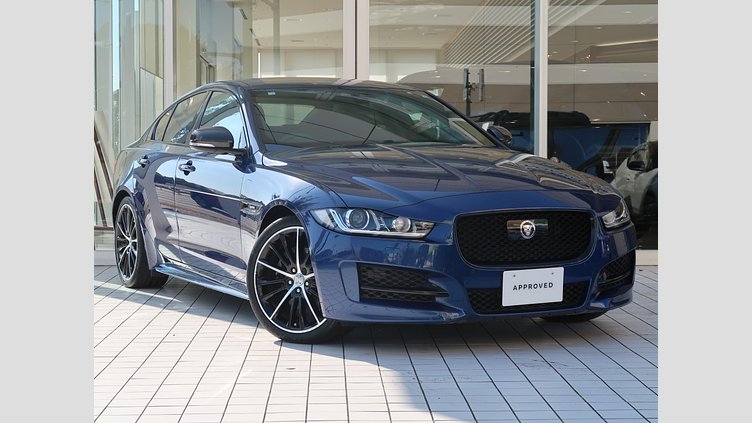 2016 認定中古車 Jaguar XE Bluefire Blue ディーゼル R‐スポーツ
