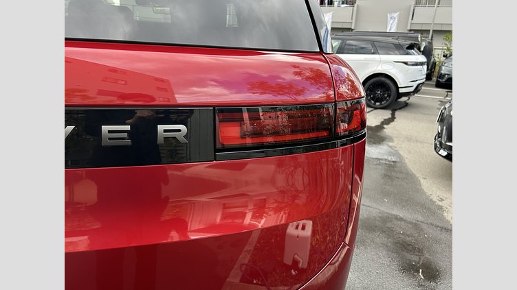 2024 認定中古車 Land Rover Range Rover Sport フィレンツェレッド D300マイルドハイブリッド スタンダードホイールベース S