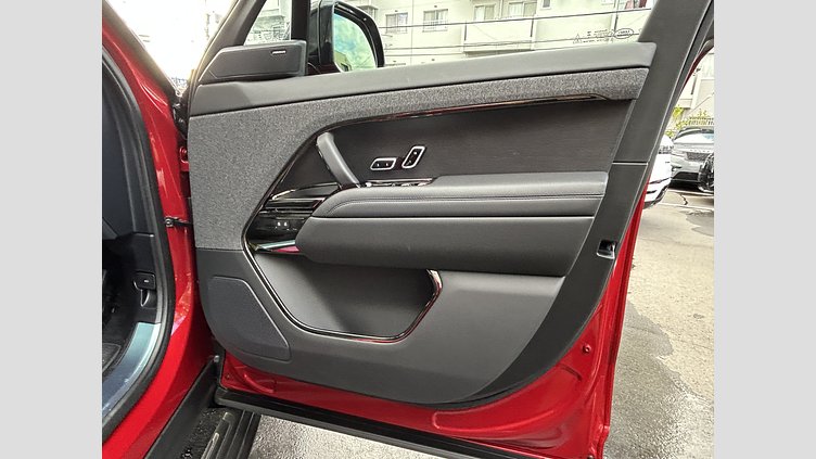 2024 認定中古車 Land Rover Range Rover Sport フィレンツェレッド D300マイルドハイブリッド スタンダードホイールベース S