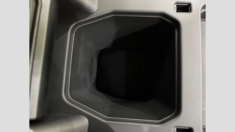 2023 認定中古車 Land Rover Defender 110 サントリーニブラック D300 AWD（AT） X-DYNAMIC HSE