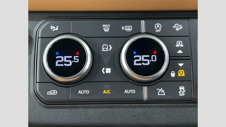 2023 認定中古車 Land Rover Defender 110 サントリーニブラック D300 AWD（AT） X-DYNAMIC HSE