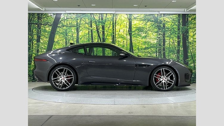 2019 認定中古車 Jaguar F-Type カルパチアン グレー (プレミアム・メタリック) ジャガー 3.0リッターV6 340PS スーパーチャージドガソリン エンジン (オートマチックトランスミッション) F-TYPEクーペ CHEQUERED FLAG