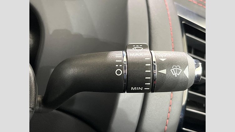 2019 認定中古車 Jaguar F-Type カルパチアン グレー (プレミアム・メタリック) ジャガー 3.0リッターV6 340PS スーパーチャージドガソリン エンジン (オートマチックトランスミッション) F-TYPEクーペ CHEQUERED FLAG