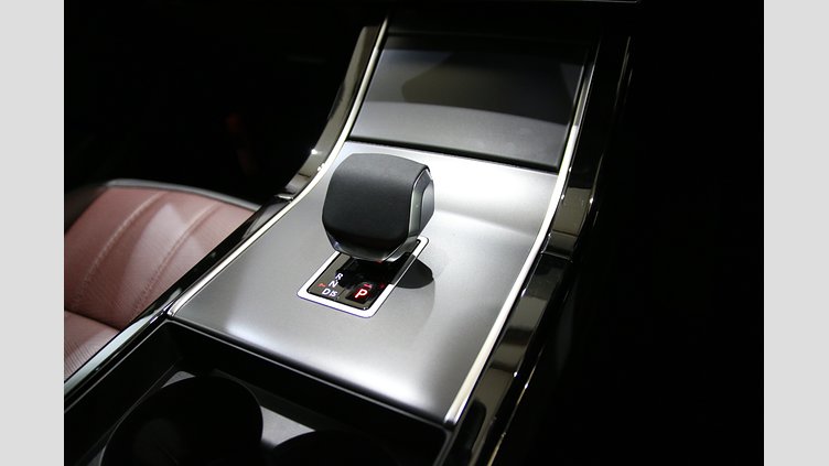 2024 認定中古車 Land Rover Range Rover Evoque フジホワイト プラグインハイブリッド（ガソリン） DYNAMIC HSE