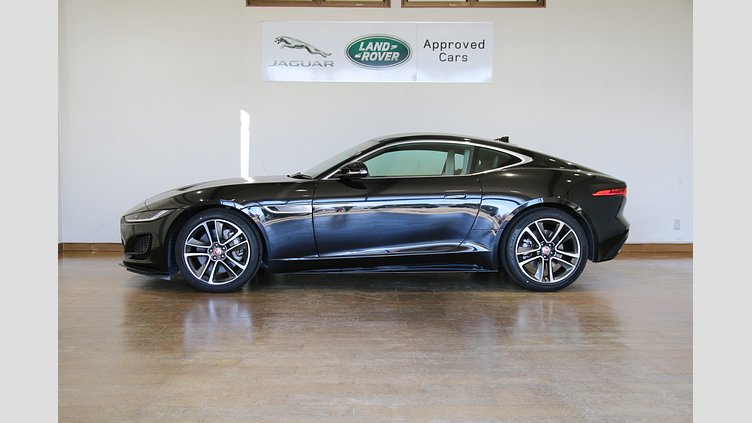 2021 認定中古車 Jaguar F-Type サントリーニブラック P300 オートマチック 後輪駆動 F-TYPEクーペ R-DYNAMIC