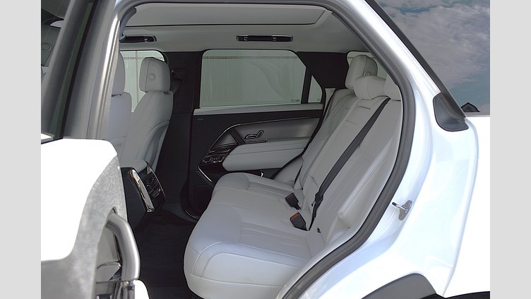 2023 認定中古車 Land Rover Range Rover Sport フジホワイト 3.0リッター6気筒300PSターボチャージドディーゼルMHEV（オートマチック） S