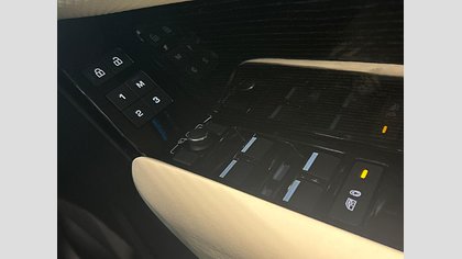 Range Rover Velar 17