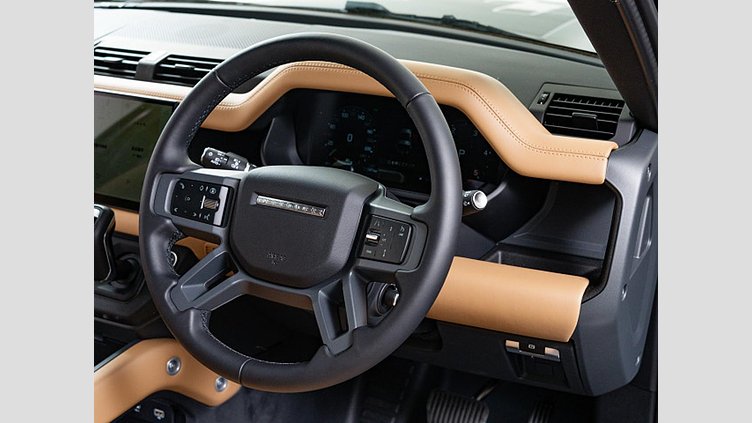 2024 認定中古車 Land Rover Defender 90 サントリーニブラック D350 ディーゼルマイルドハイブリッド X-Dynamic HSE