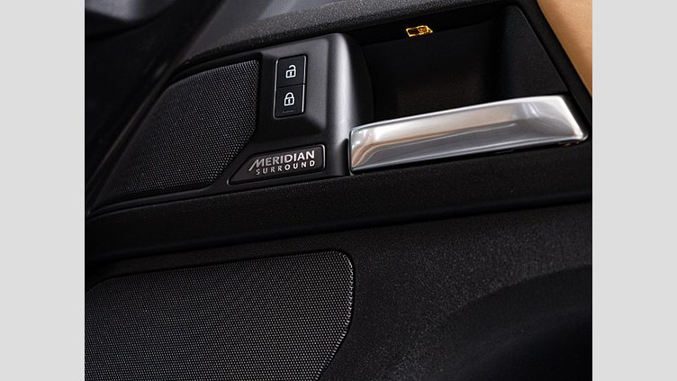 2024 認定中古車 Land Rover Defender 110 カルパチアングレイ P525 ガソリン V8